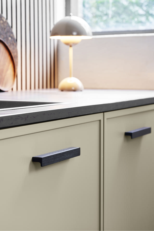 Elan Handle