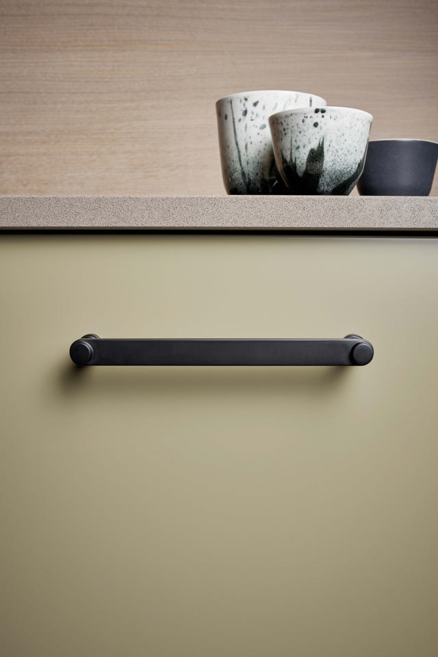 Pillar Handle