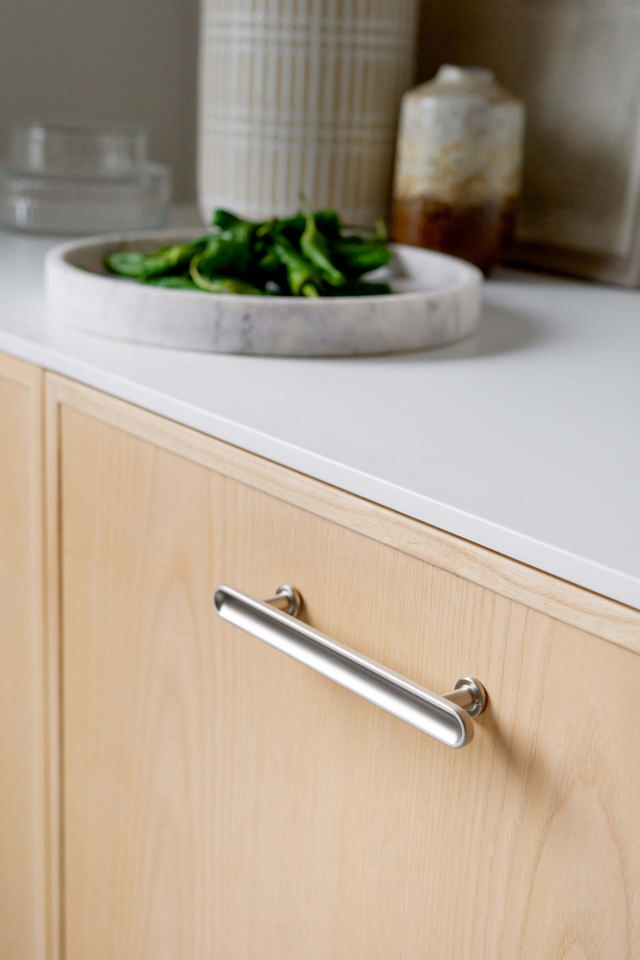 Chateau Handle